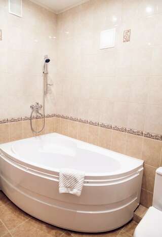 Отель Теремок Московский Тверь Трехместный номер «Комфорт»-6